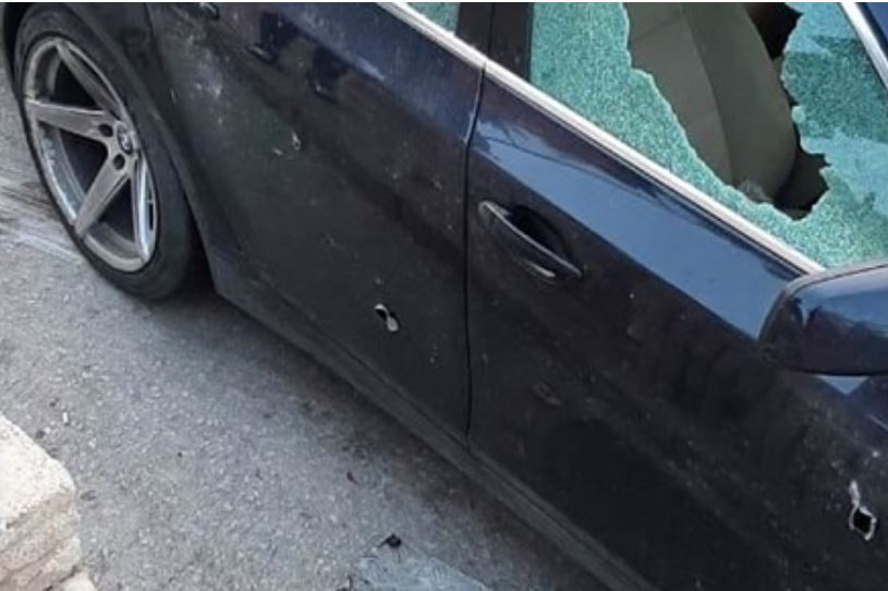 جريمة جديدة… مواطن في الاوزاعي مصاب بطلقات نارية عدة داخل سيارة!