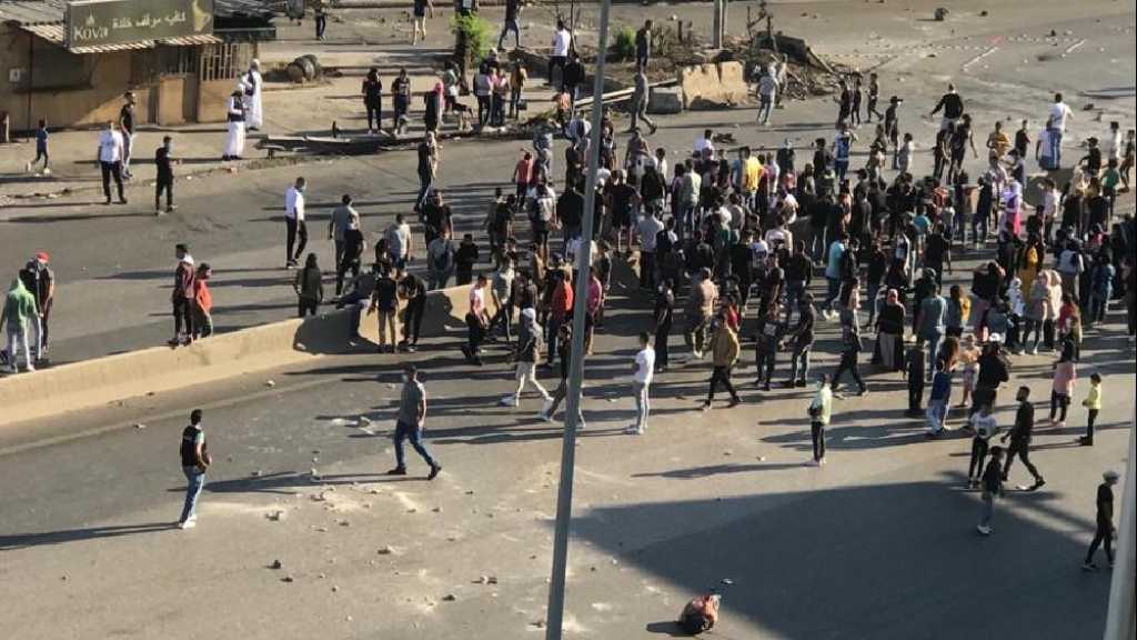 بالفيديو… قطع طريق خلدة بالاتجاهين