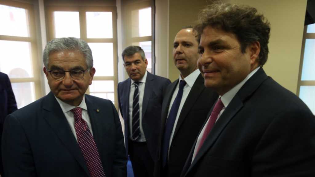 عيون الأميركيين على الدولارات النقدية في لبنان: على المصارف التقيّد بقوانيننا