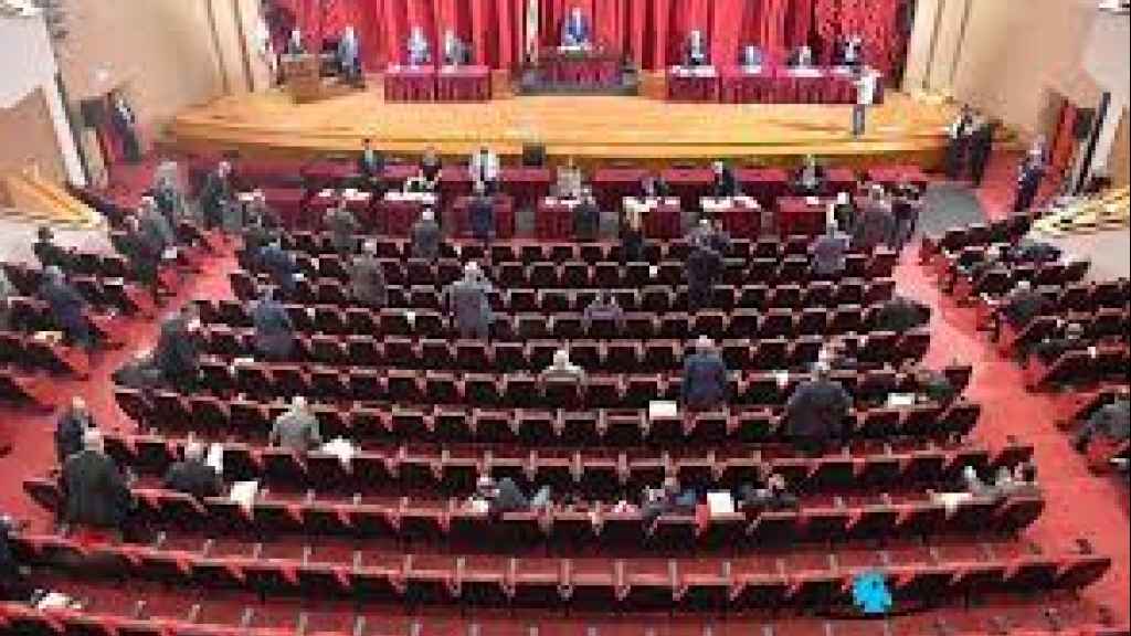 كرة البطاقة التمويلية في ملعب الحكومة.. تعطيل الجلسات ليس ذريعة ويبقى التمويل