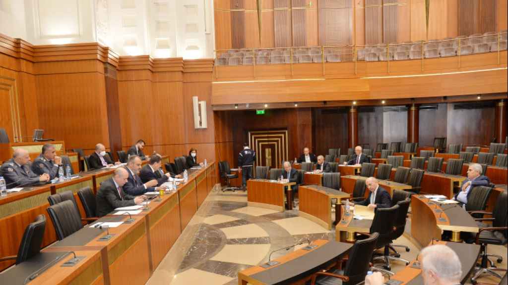 مسؤول رسمي للمودعين: شو أنا عندي مطبعة دولارات؟!