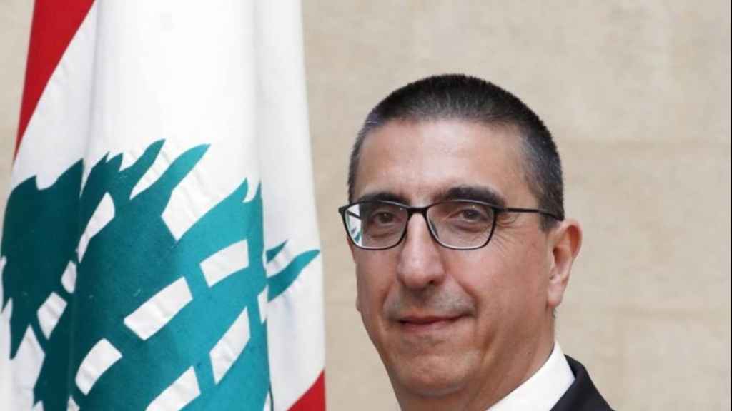 هكتور حجّار: البطاقة التمويلية 
