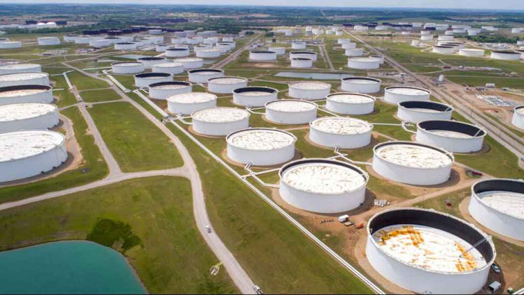 الولايات المتحدة تبيع 18 مليون برميل من النفط من احتياطياتها