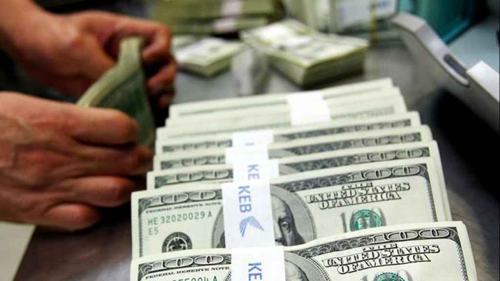 السّر ينكشف.. هكذا يحصل المواطنون على الدولار بكثافة