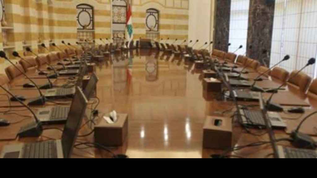 عون لن يهاتف الضاحية والتوقيع الثالث مفقود: البلد مشلول!