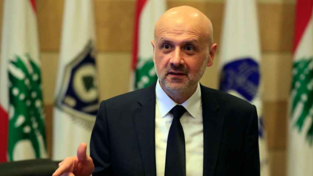 صحوة لبنانية مفتعلة بعد قرار بتسفير أعضاء الوفاق البحرينية