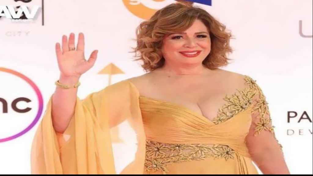 إلهام شاهين: لم أتخيّل أن أرتدي فستان سواريه في السعودية