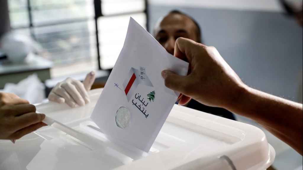 مسرحية سياسية تتوالى فصولاً.. البحث عن الاستثمار الانتخابي