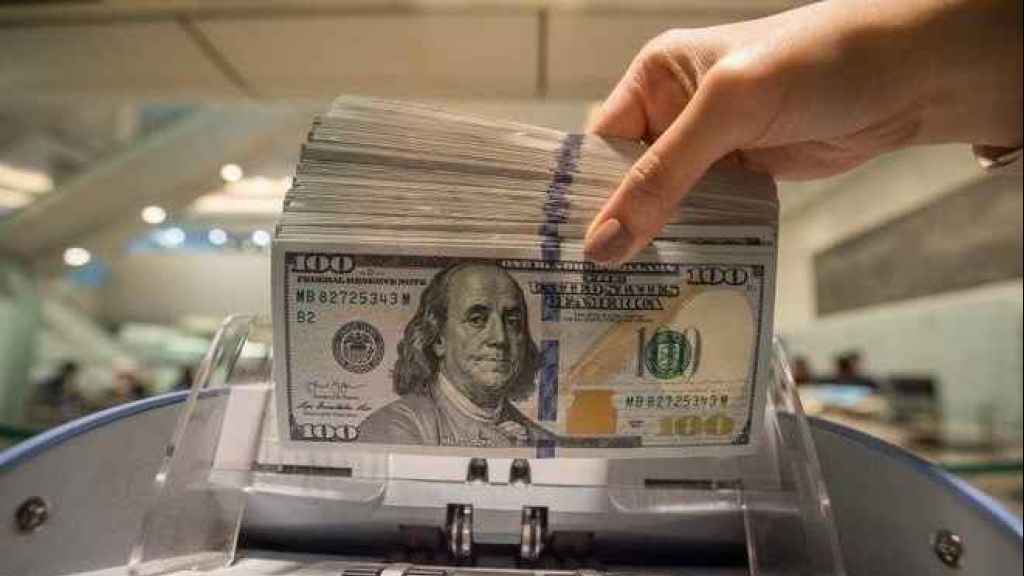 سعر صرف الدولار في السوق السوداء لامس عتبة الـ30 الف ليرة للدولار الواحد