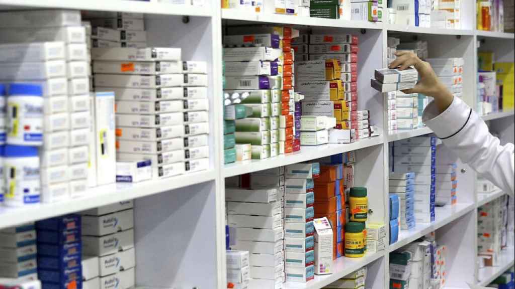 قفزة جديدة في أسعار الأدوية تواكب ارتفاع الدولار