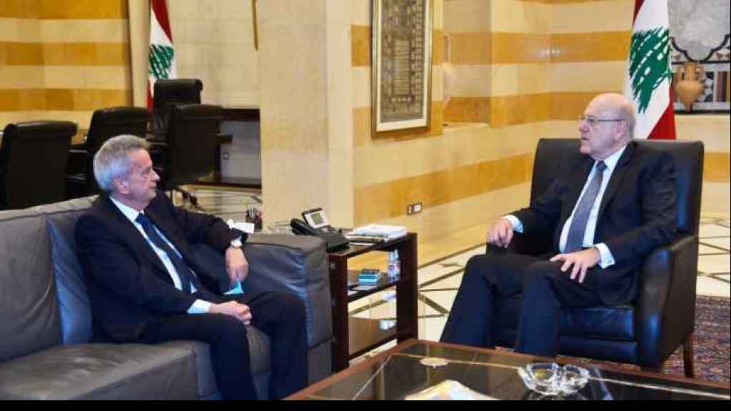 تواصل بين ميقاتي وسلامة لإيجاد حل لضبط تطبيقات الدولار