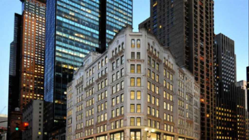 سوروس وميقاتي في Broadway