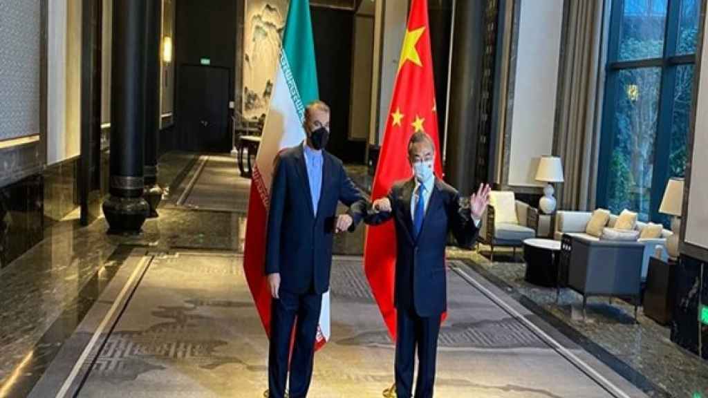 وزيرا خارجية ايران والصين يبحثان تعزيز العلاقات الثنائية