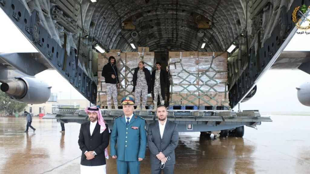 الجيش تسلّم هبة غذائيّة من قطر