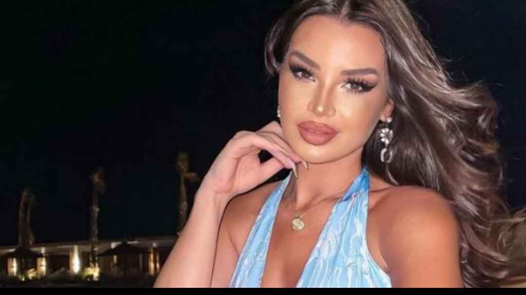 فيديو جوهرة تتعرض للاعتداء من رجل ويشد شعرها ويسقطها أرضًا  