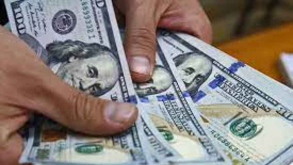 عواقب وخيمة لرفع الدولار الجمركي!