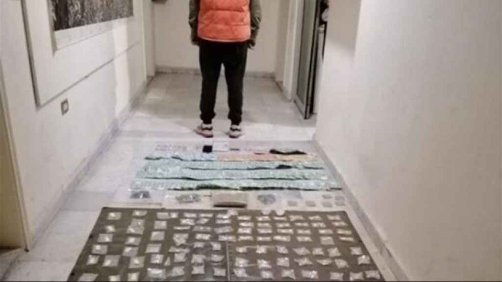 الجيش: توقيف شخصين يروجان المخدرات في منطقة صحراء الشويفات