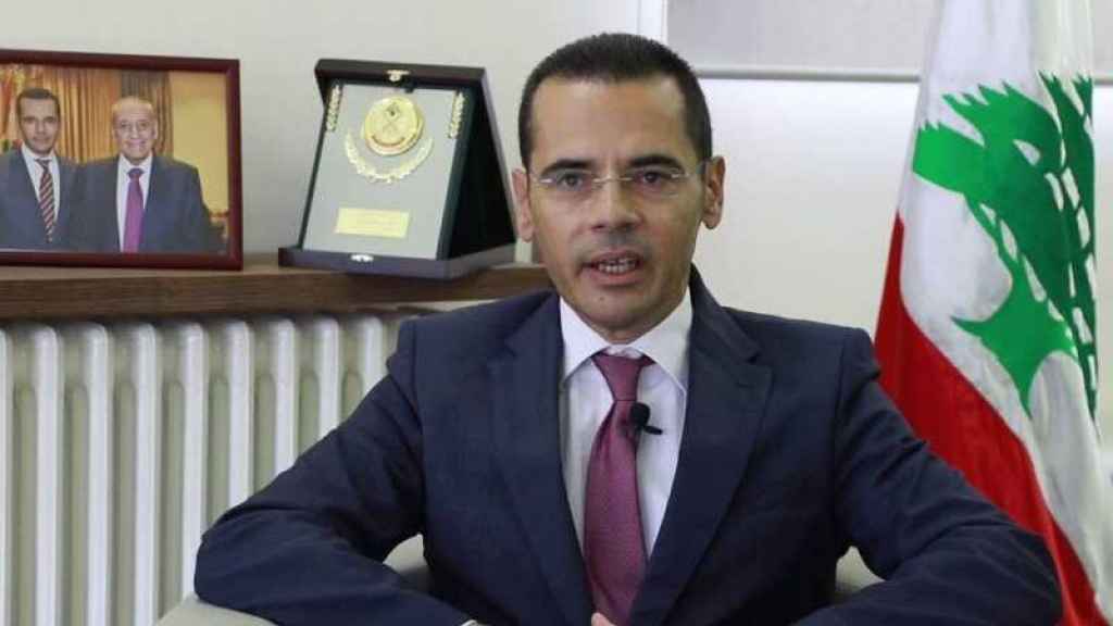 علامة: لحماية العاملين في المستشفيات