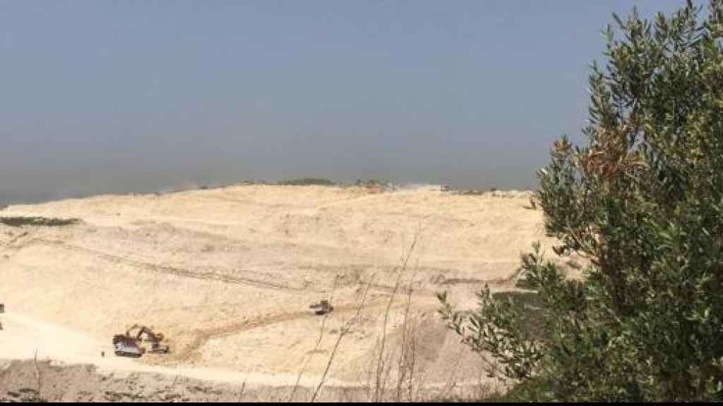 لجنة كفرحزير البيئية: نعلن البلدة منطقة مغلقة في وجه شركات الترابة  