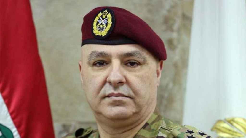 قائد الجيش: لا تقحمونا في زواريب التساجل حول الترسيم!
