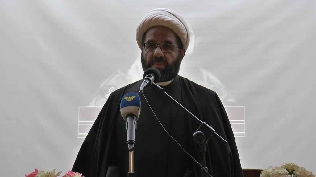 الشيخ دعموش: لبنان لن يكون فريسة ‏للأطماع