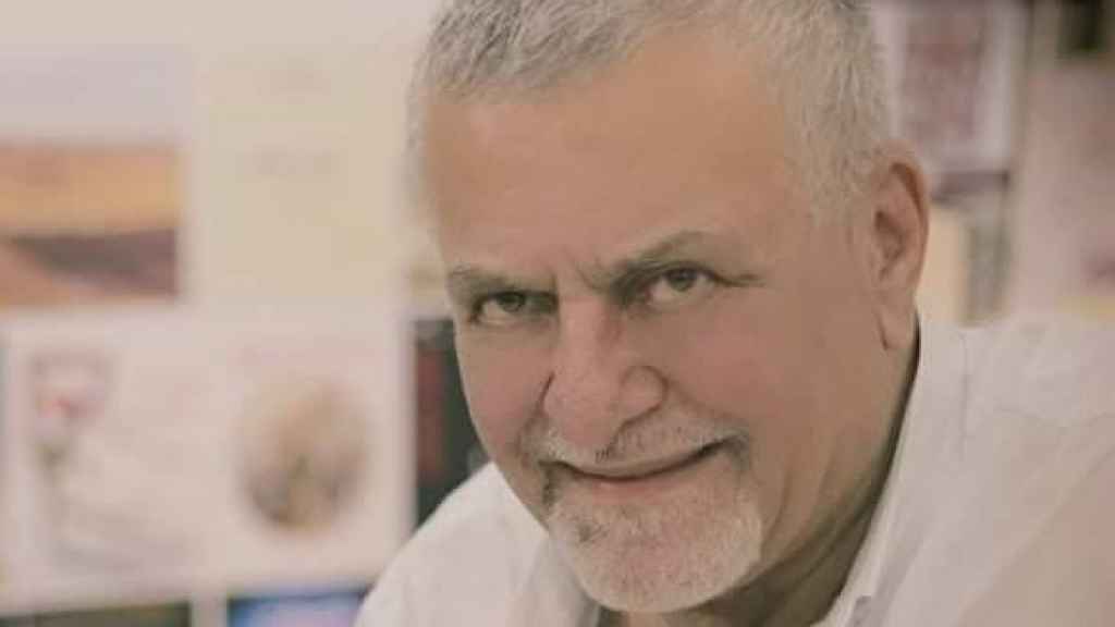 الثقافة العمودية ... التقاطع بين ثقافة الصالونات والثقافة العمودية