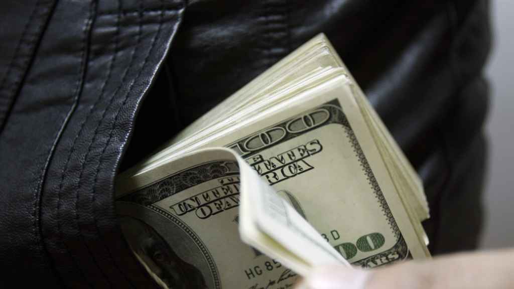 نقابة المستشفيات تردّ على المصارف: ادفعوا فواتيركم بالدولار!