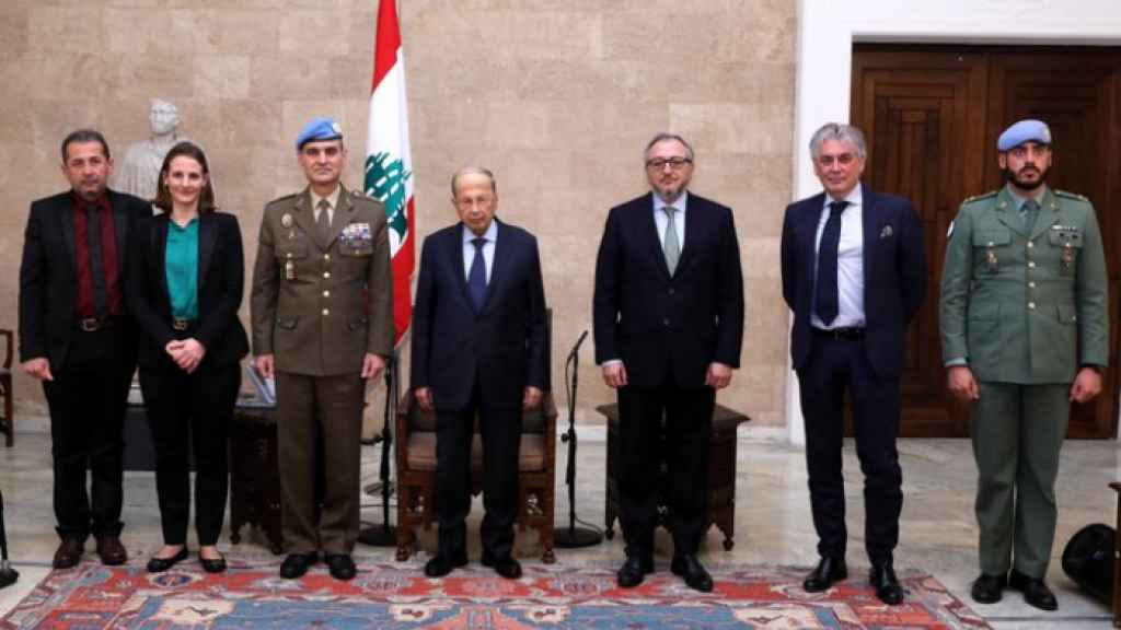 عون إستقبل لازارو: لبنان ملتزم بتطبيق القرار 1701