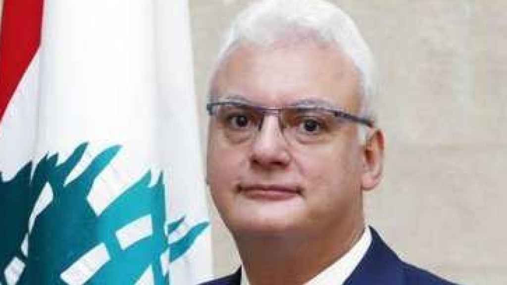 وزير الإتصالات يحدد موعد رفع تسعيرة الإتصالات