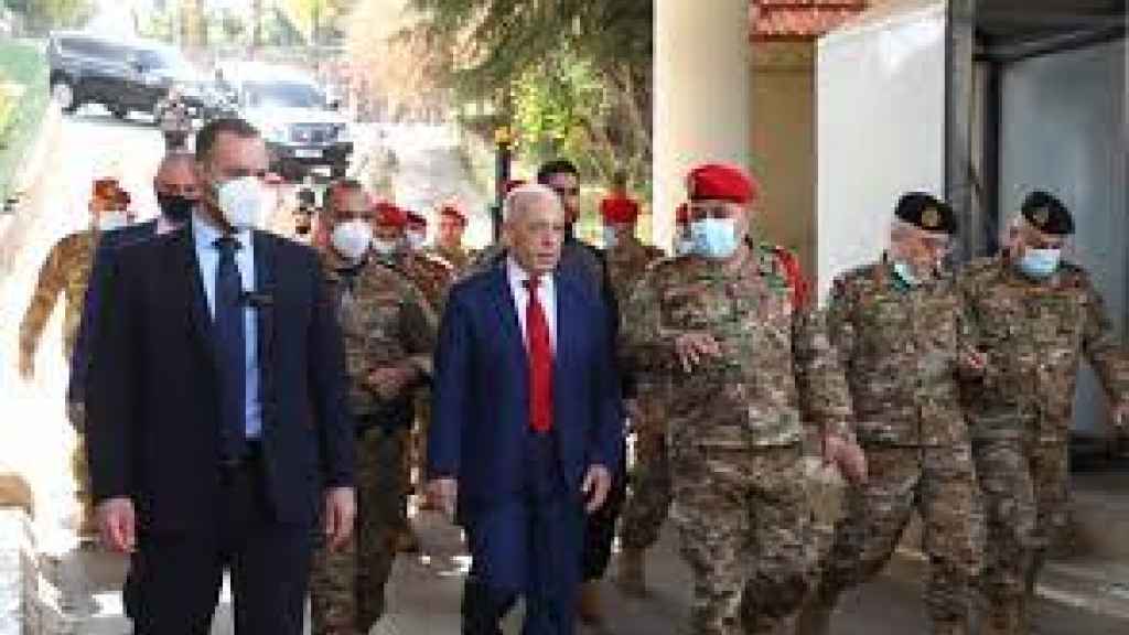 وزير الدفاع تفقد وحدات للجيش: للبقاء على جهوزية تامة لمواكبة الانتخابات