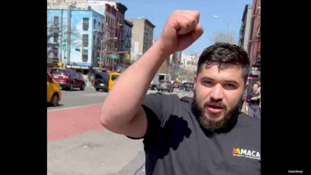 ساعد في إلقاء القبض على مطلق النار في نيويورك: أنا من سوريا