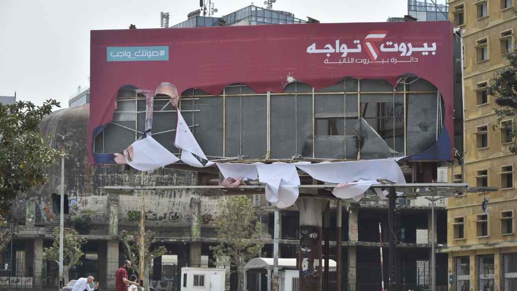 هدايا بين العيدين: لا خبز اليوم.. والنفايات تهدّد الشوارع!