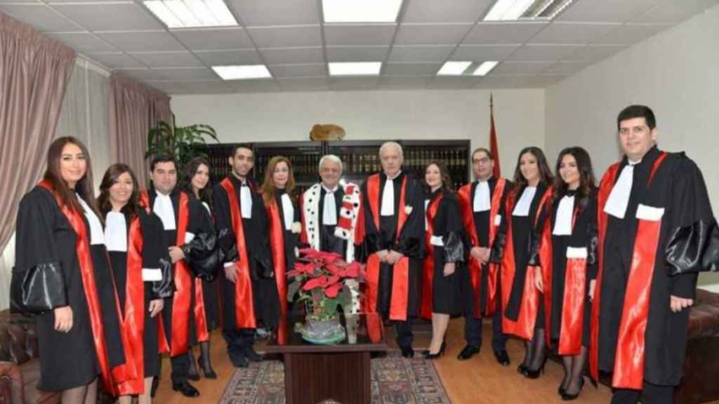 القضاة والدبلوماسيّون ضحايا 