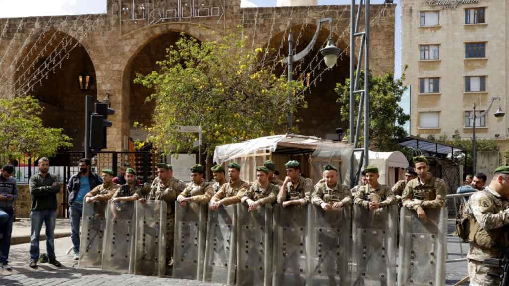 «الكابيتال»: إنتكاسة.. الدولار: تحليق.. إطلاق الصندوق الفرنسي- السعودي قبل عيد الفطر