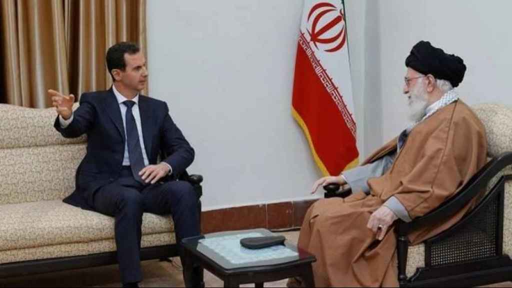 الاسد يزور طهران، ويلتقي خامنئي