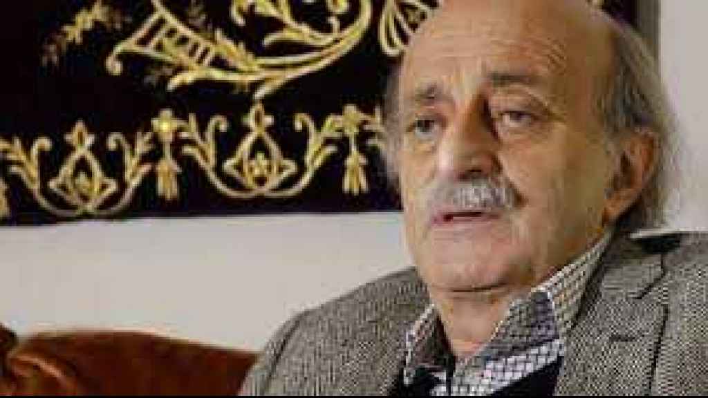 جنبلاط: لبرنامج مشترك يتجاوز التناقضات الثانوية من اجل مواجهة جبهة 8 آذار السورية الإيرانية