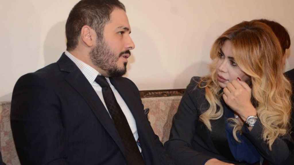 النجمة الذهبية نوال الزغبي تعزي رامي عياش في وفاة والده