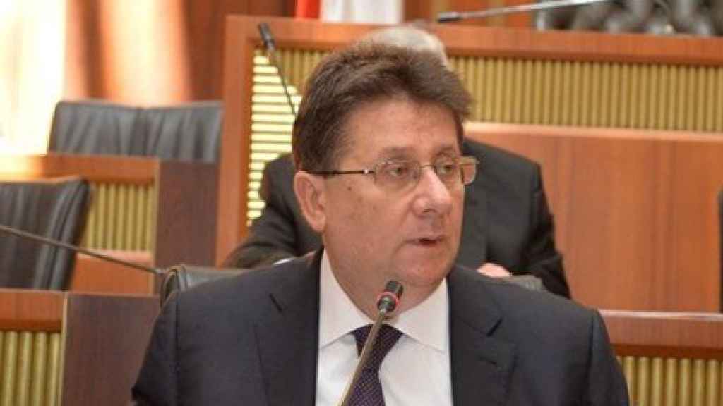 كنعان من مجلس النواب: “يد واحدة ما بتزقّف” 