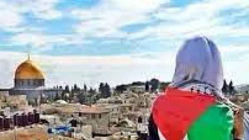 مع كل صباح ترحل عيوننا الى فلسطين