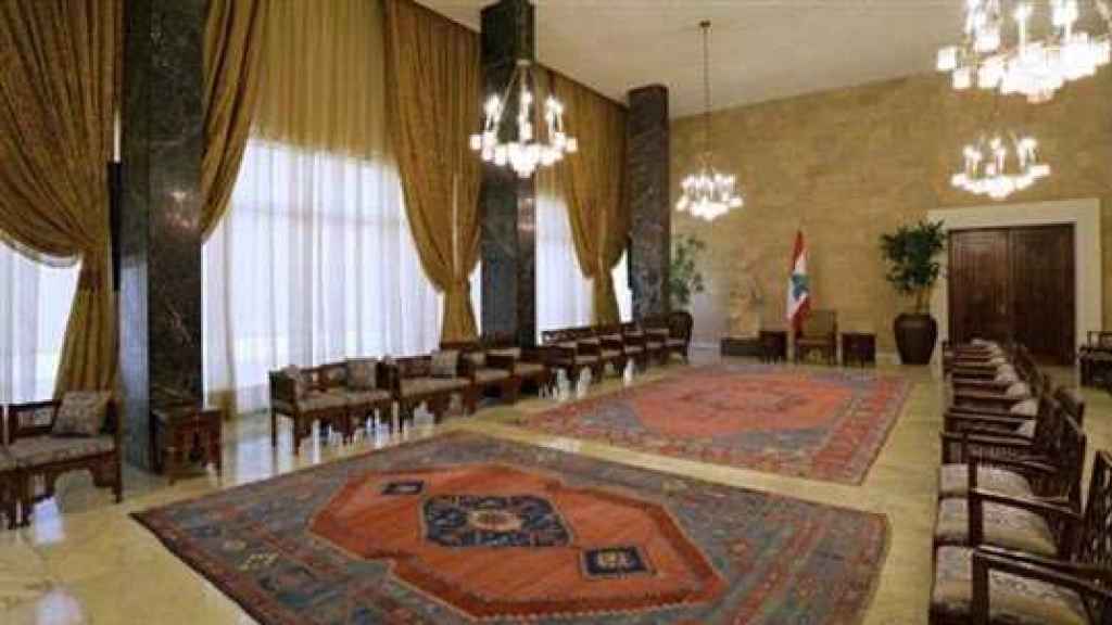 تعقيدات التكليف: شروط باسيل وتشتّت المعارضة