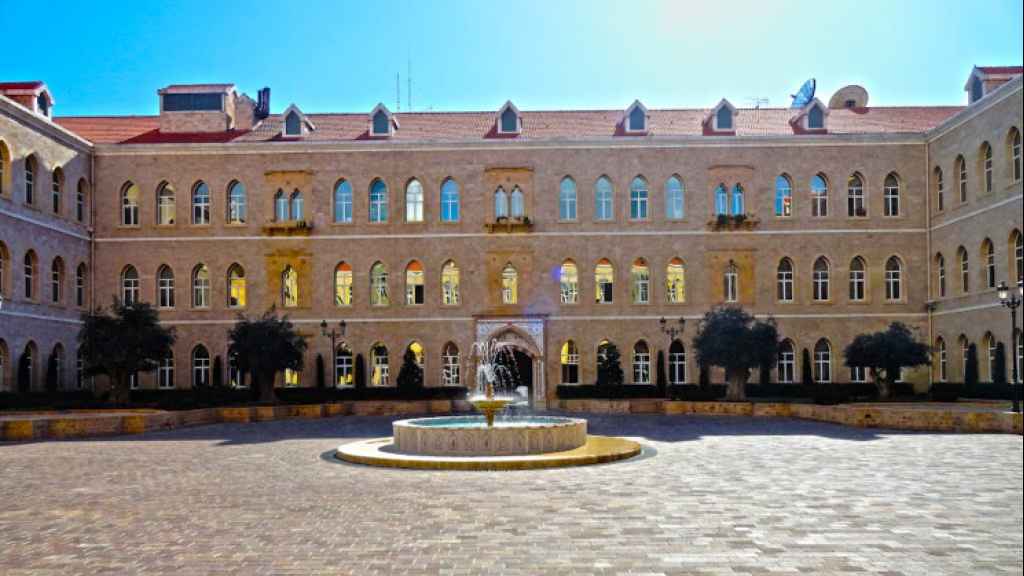 بين ميقاتي وسلام.. 