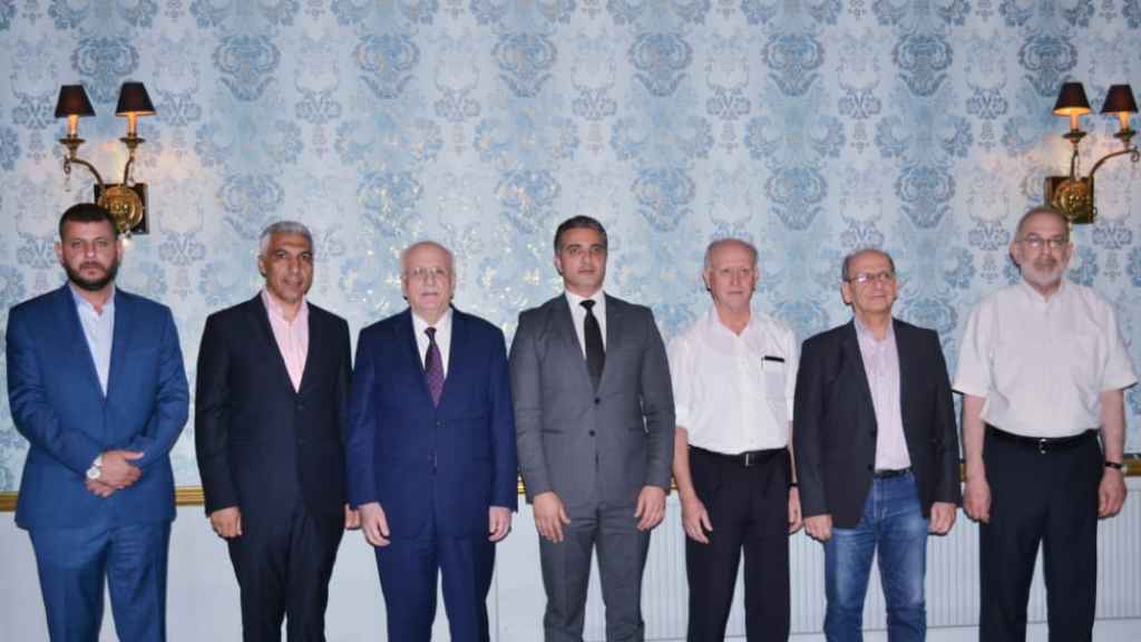 نواب طرابلس التقوا على طاولة مستديرة بعيدا عن السياسة