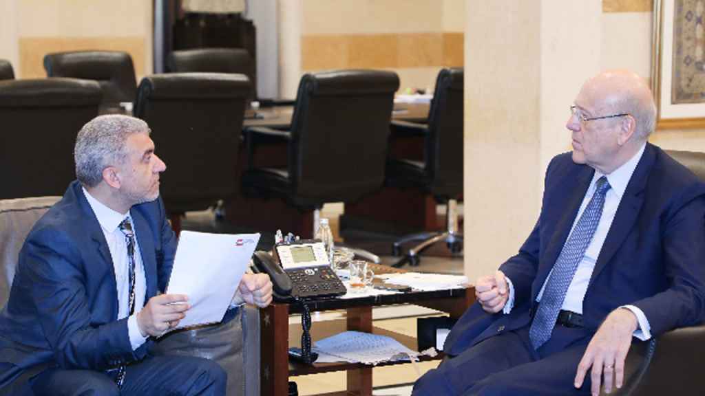 وزير العمل بعد لقائه ميقاتي: الرواتب والمساعدات ستدفع الاثنين في اقصى حد