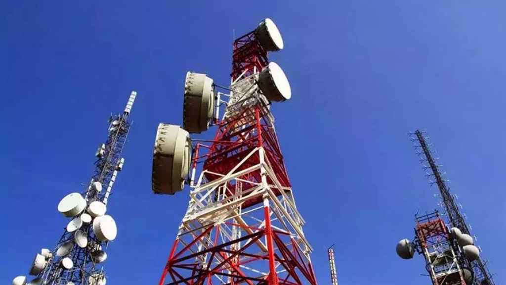 رفع تعرفة الإتصالات: مزيد من الحرمان