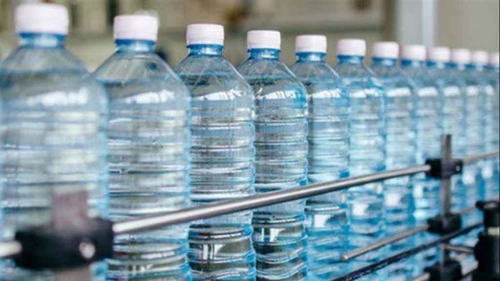 المياه المعبّأة: ما لها وما عليها... ومن يراقب تصنيعها؟