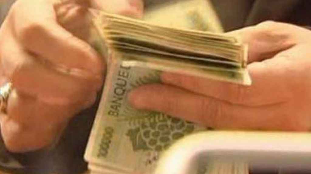 سعر صرف الدولار في السوق السوداء اليوم الاحد