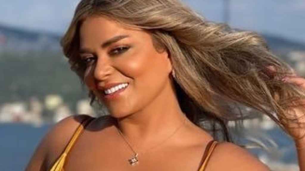 (بالصور) مـادلين مــطر تستعرض جمالها بـ إطلالة مثيرة وجذابة 