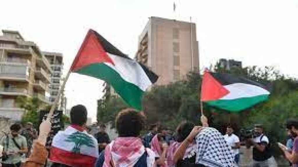 في بيروت.. مسيرة من أجل فلسطين ودعم غزة