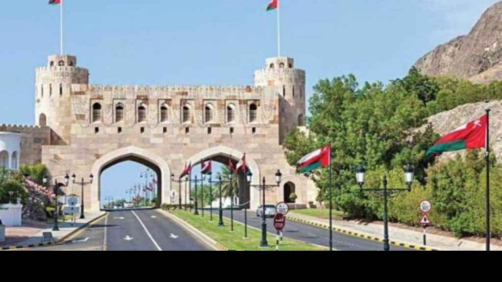 إعلام عبري: عُمان ترفض فتح أجوائها أمام الرحلات الإسرائيلية