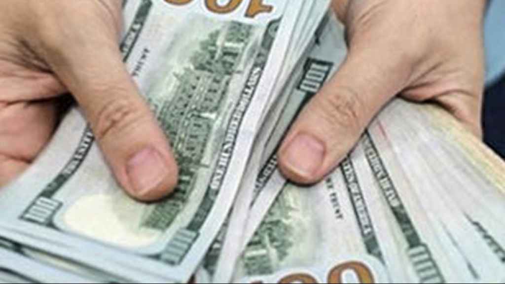 ارتفاع في سعر صرف الدولار في السوق السوداء.. إليكم ما سجّله مساء اليوم!
